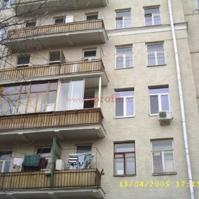 Остекление балкона в сталинском доме