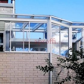 Раздвижные створки и прозрачная крыша